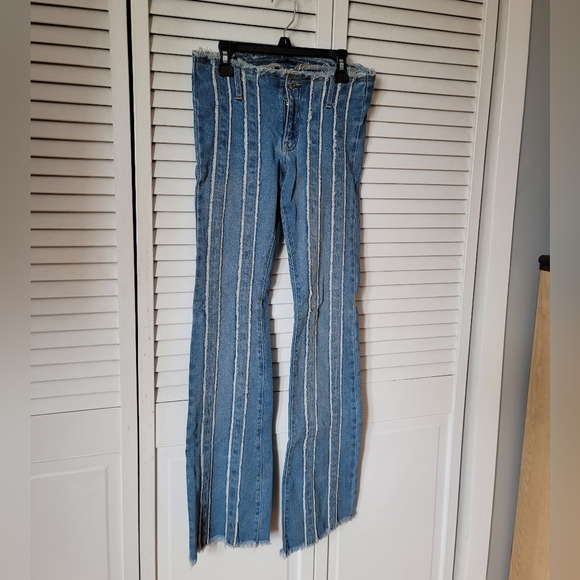 WILD FABLE Flare Denim Jeans, Size 00 - Picture 2 of 10